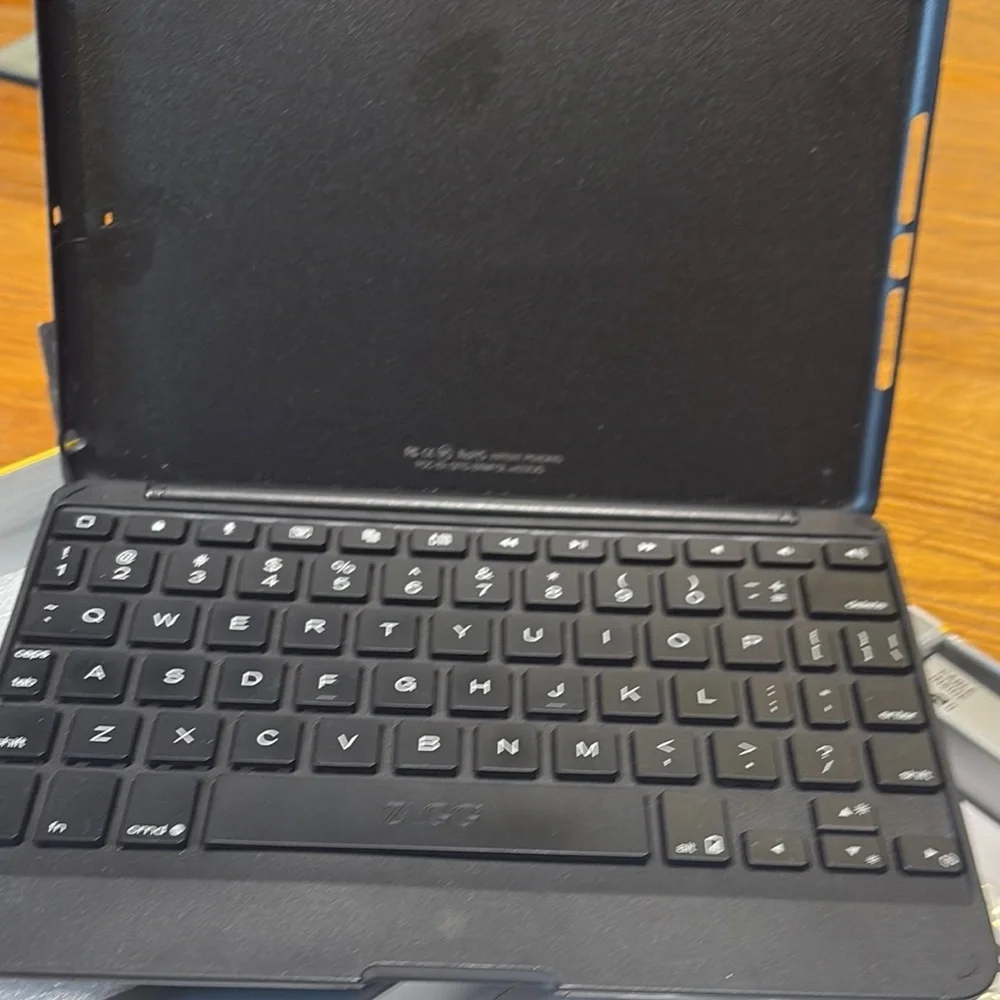 Folio Black Bluetooth Keyboard Case for iPad Mini